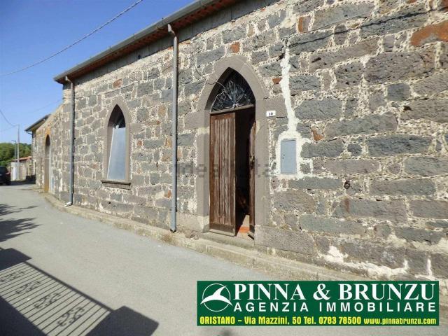 Villa in vendita di 240 m² in Via Cagliari, 10