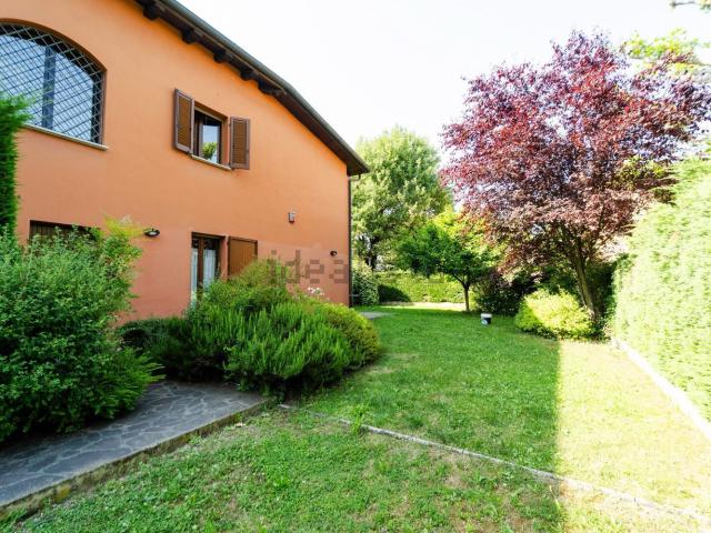Villa in vendita di 240 m² in Via degli Stradelli Guelfi