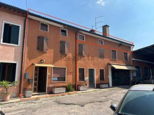 Villa in vendita di 248 m² in Via Mainenti, 2