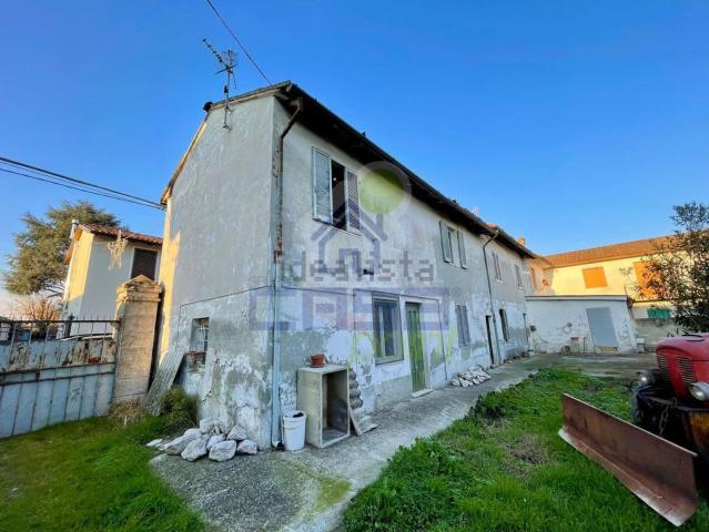 Villa in vendita di 250 m² in Via Badia Pavese