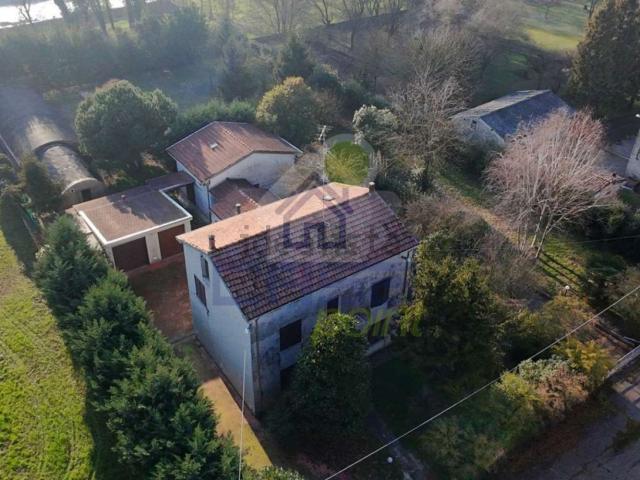 Villa in vendita di 250 m² in Via Nosari