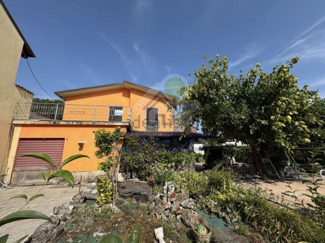 Villa in vendita di 264 m² in Via 25 Aprile