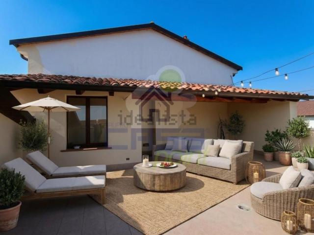 Villa in vendita di 265 m² in Via Europa