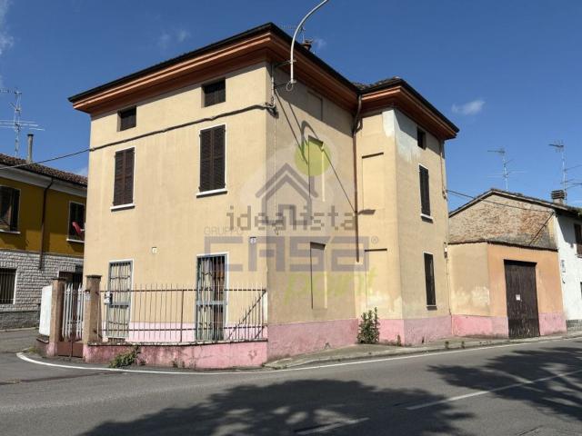 Villa in vendita di 275 m² in Piazza Camillo Benso Conte di Cavour