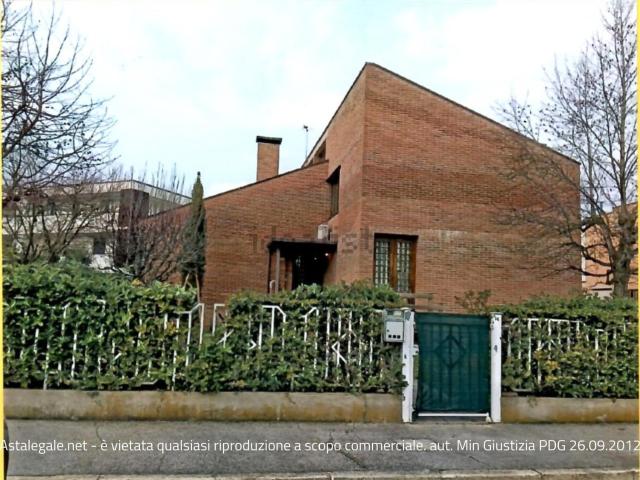 Villa in vendita di 292 m² in Via Treviso, 12