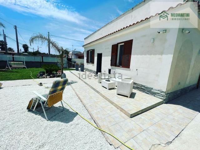 Villa in vendita di 203 m² in Contrada Piccio, 25