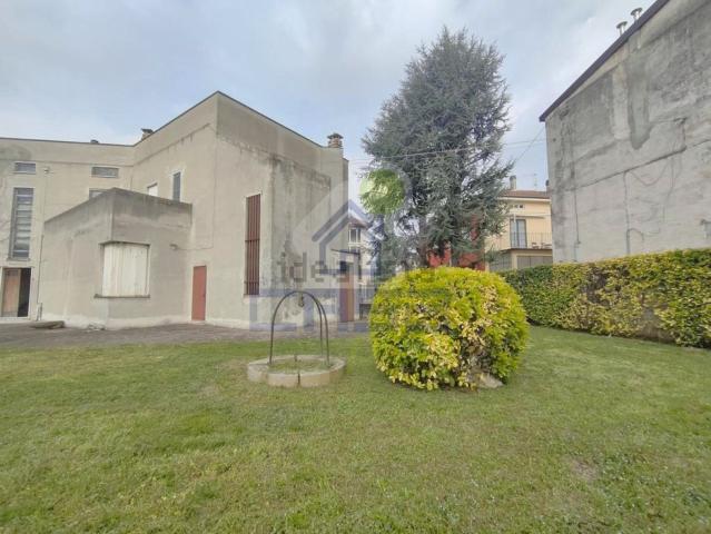 Villa in vendita di 200 m² in Via Matteotti