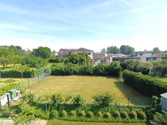 Villetta a schiera in vendita di 216 m² in Via R. Sandrini, 11