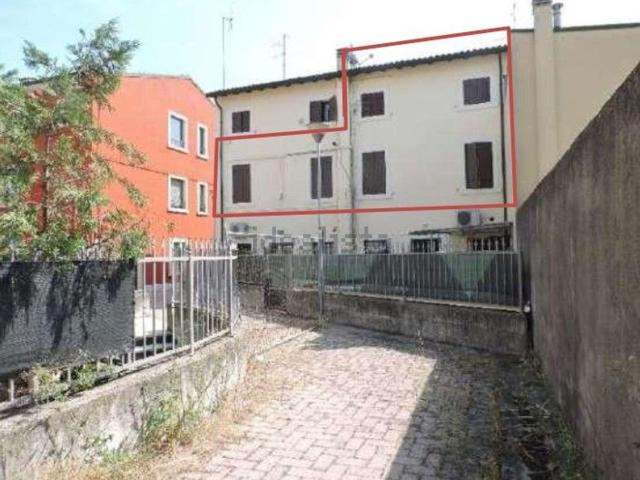 Villa in vendita di 233 m² in Piazza Alcide De Gasperi, 32
