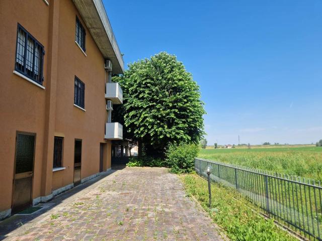 Villa in vendita di 350 m² in Via A. Gramsci, 170