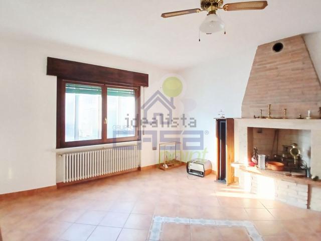 Villa in vendita di 350 m² in Via Confini
