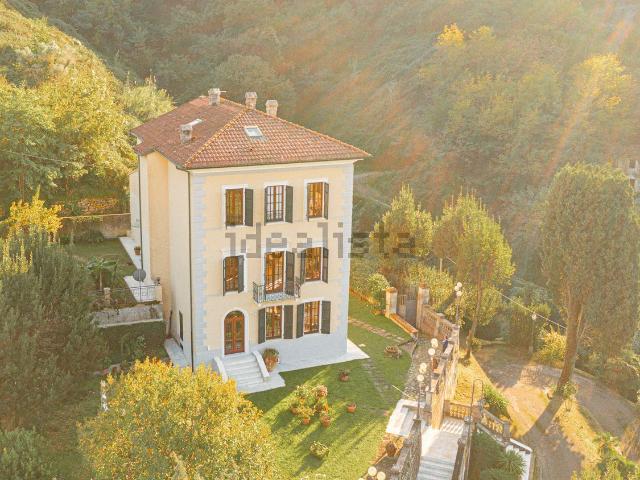 Villa in vendita di 380 m² in Viale XX Settembre