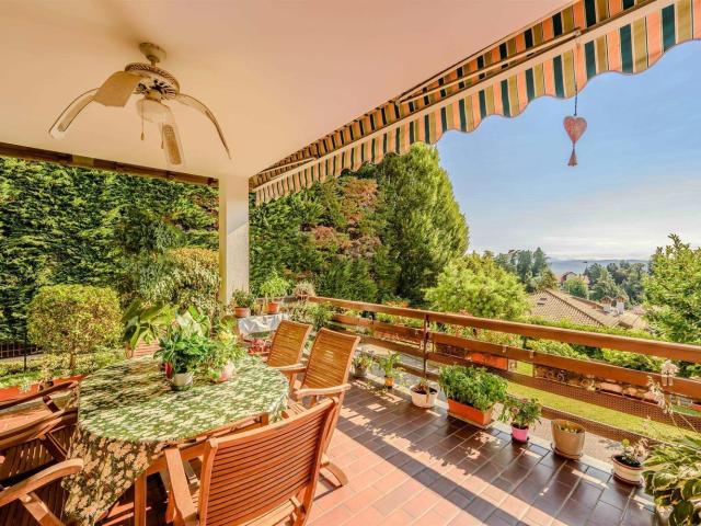 Villa in vendita di 310 m² in Via Campagna