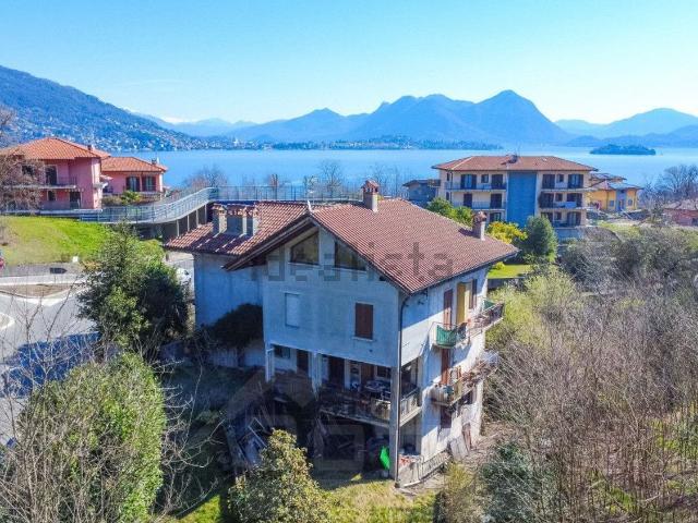 Villa in vendita di 334 m² in Via Degli Scalpellini, 1