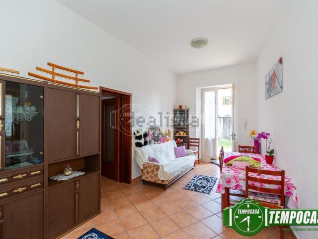 Villa in vendita di 479 m² in Via Vezzoli