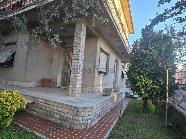 Villa in vendita di 485 m²