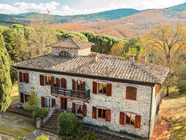 Villa in vendita di 400 m² in Strada Provinciale 73 bis