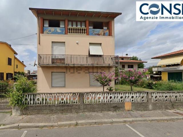 Villa in vendita di 400 m² in Via Giovannella