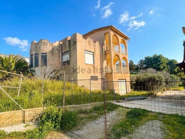Villa in vendita di 406 m² in Via P4