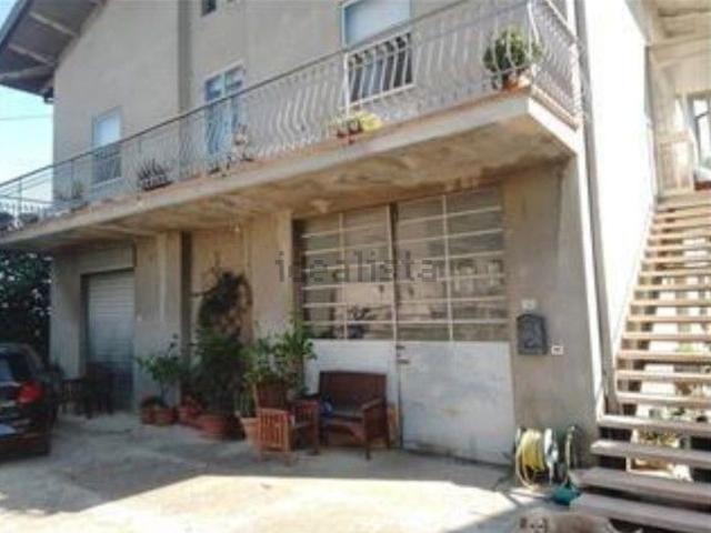 Villa in vendita di 410 m² in Via Giuseppe Garibaldi, 29