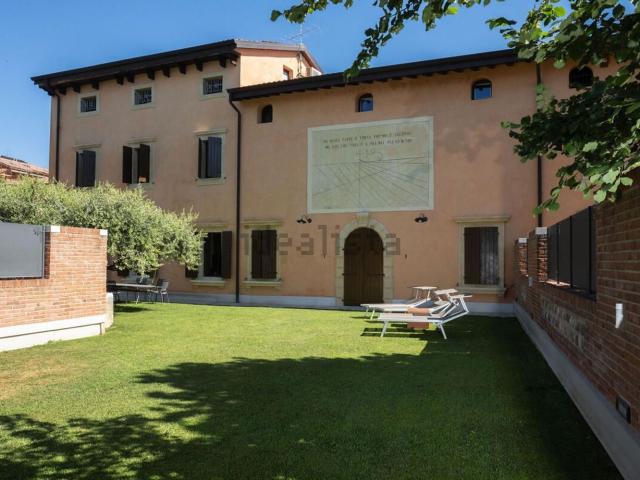 Villa in vendita di 435 m² in Via della Filanda, 1
