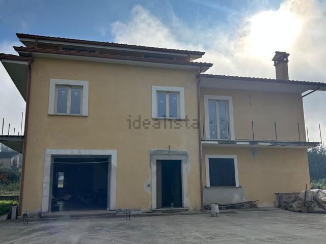 Case e ville in vendita di 550 m²