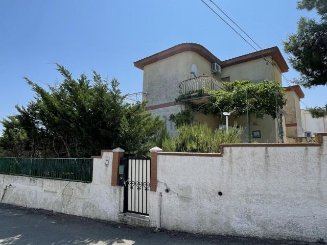 Villa in vendita di 50 m² in Viale dell&apos  Uguaglianza, 44