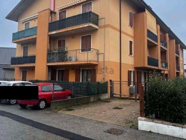 Villa in vendita di 77 m² in Via G. Galilei, 14