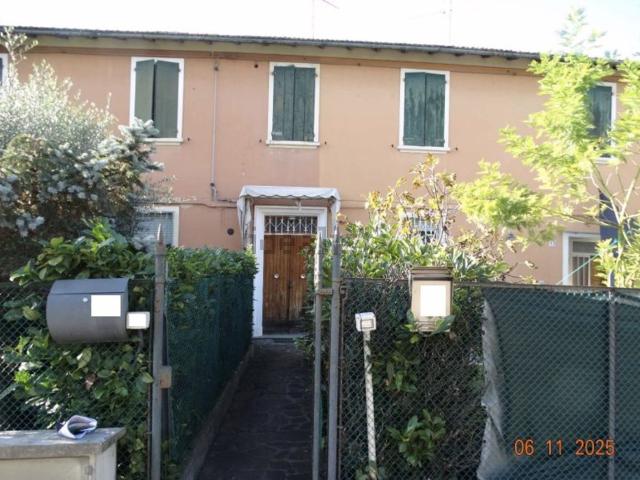 Villa in vendita di 78 m² in Via Lavoro, 11