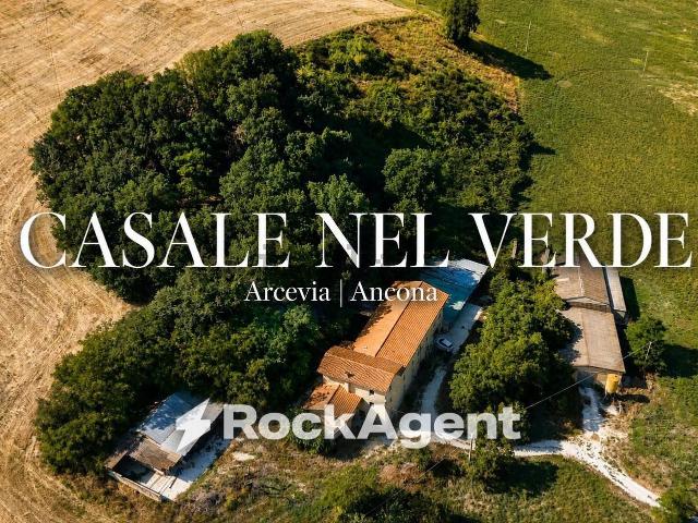 Villa in vendita di 700 m² in Via San Giovanni Battista