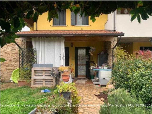 Villa in vendita di 86 m² in Via Ines Cara, 9
