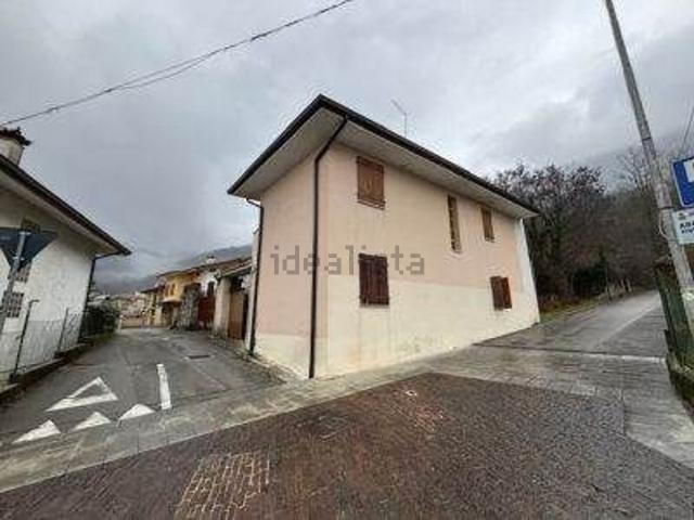 Villa in vendita di 80 m² in Piazza Miani, 15