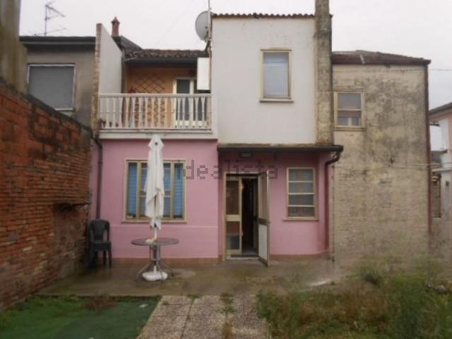 Villa in vendita di 95 m² in Via Andrea Costa, 6