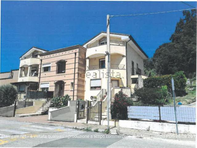 Villa in vendita di 97 m² in Corso Europa, 1