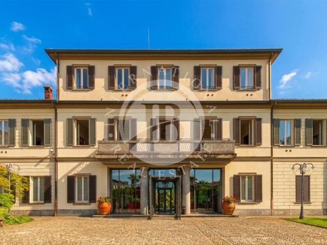 Villa in vendita Figino Serenza, Italia