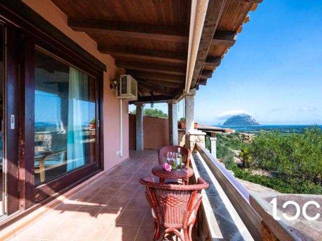 Villa in vendita Loiri Porto San Paolo, Italia