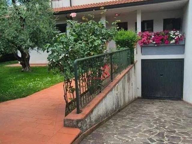 Villa in vendita Prato, Toscana