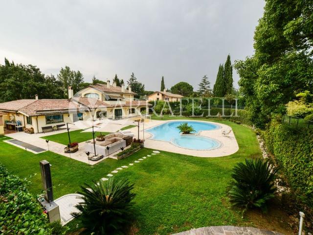 Villa in vendita Roma, Lazio