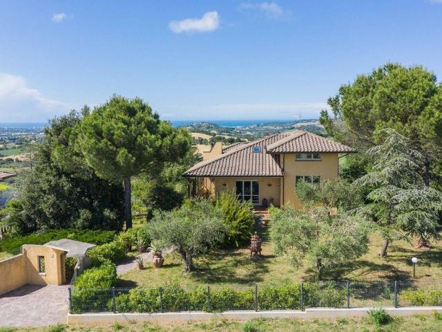 Villa in vendita Strada Pirano, Gradara, Marche