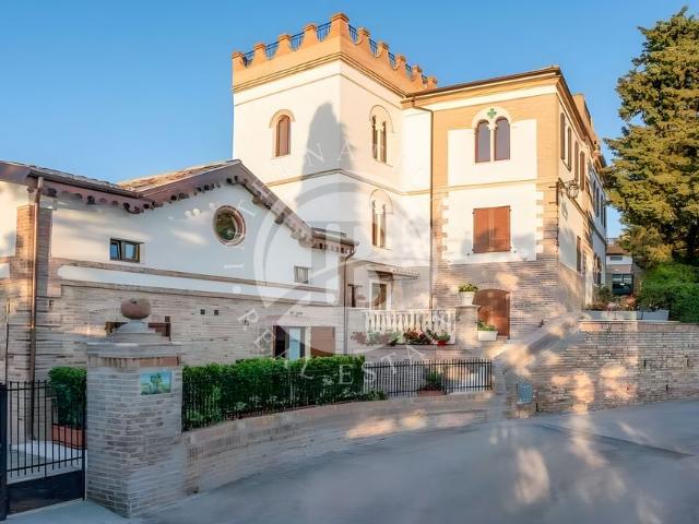 Villa in vendita Sant'Omero, Italia