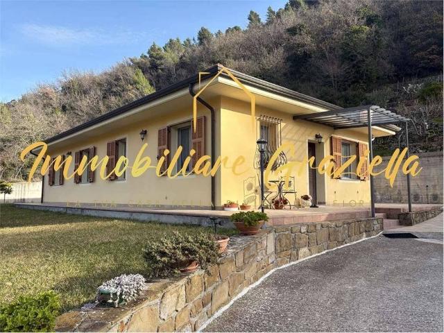 Villa in vendita Soldano, Italia
