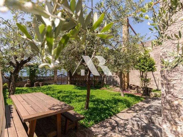 Villa in vendita Via Benedetto Cairoli, 2, Torri del Benaco, Verona, Veneto