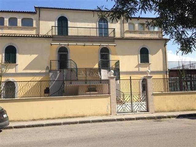 Villa in vendita Via Colombo Cristoforo, Catanzaro, Calabria