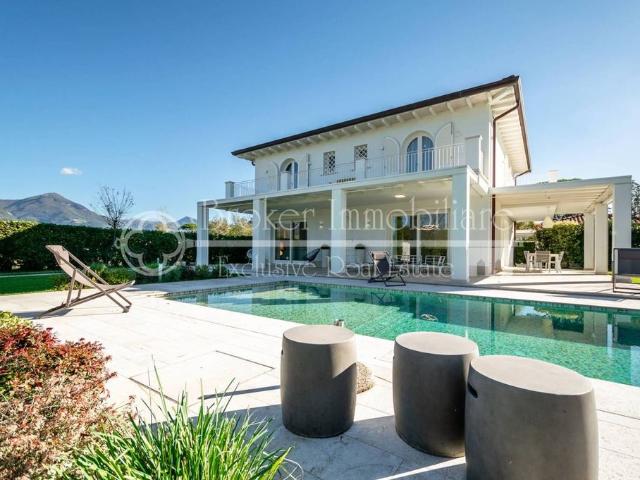 Villa in vendita Via Cristoforo Colombo, Pietrasanta, Lucca, Toscana