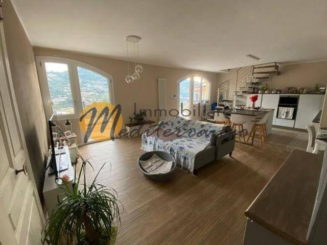 Villa in vendita Via degli Olandesi, Camporosso, Liguria
