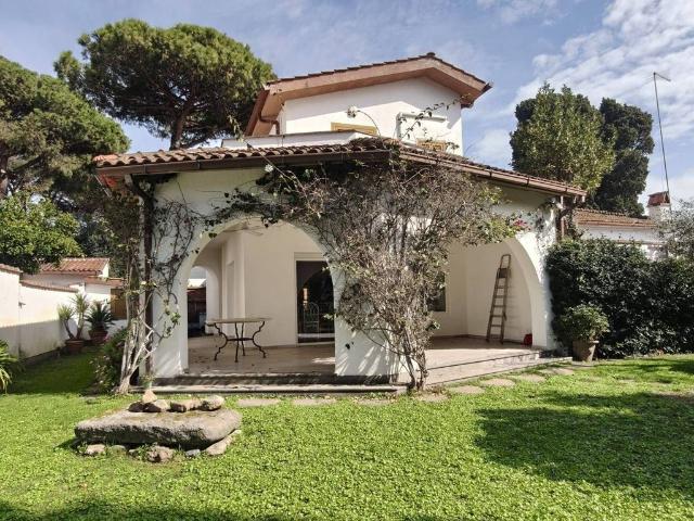 Villa in vendita Via dei Fenici, Santa Marinella, Lazio