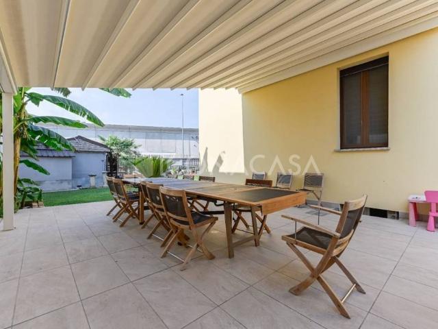 Villa in vendita Via Fratelli Bandiera, 14, Cinisello Balsamo, Lombardia