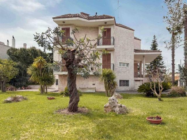 Villa in vendita Via Giuseppe Inzucchi, 36, Castellana Grotte, Puglia