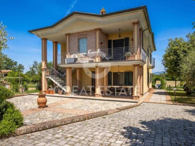 Villa in vendita Via Ignazio Silone, Castiglione del Lago, Perugia, Umbria