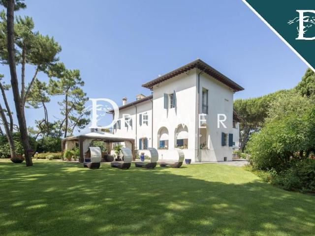 Villa in vendita via lungomare di levante, 80, 54100, Massa, Massa Carrara, Toscana